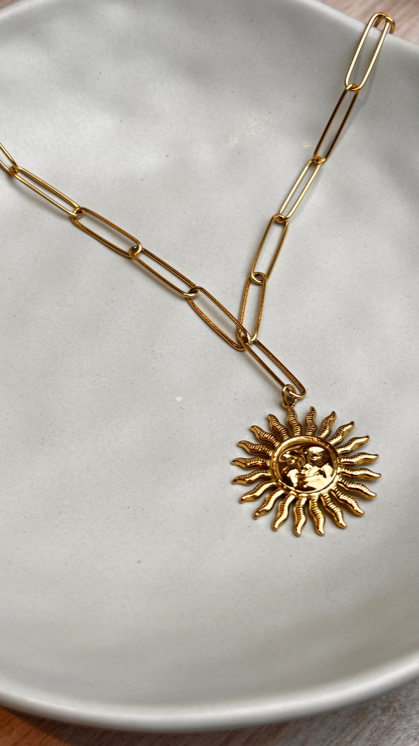 Collier Sun